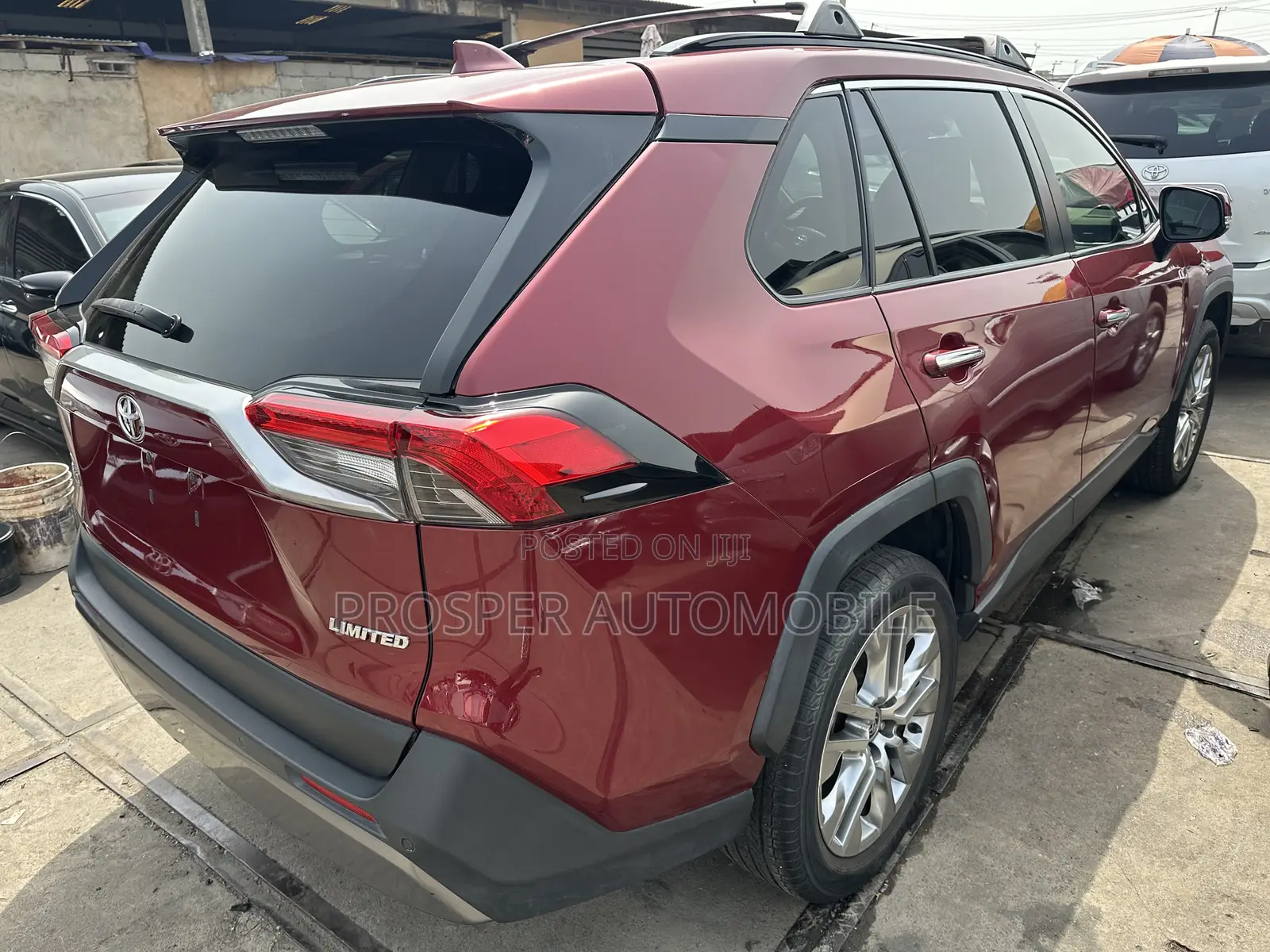 Toyota RAV4 Limited AWD 2020 Red