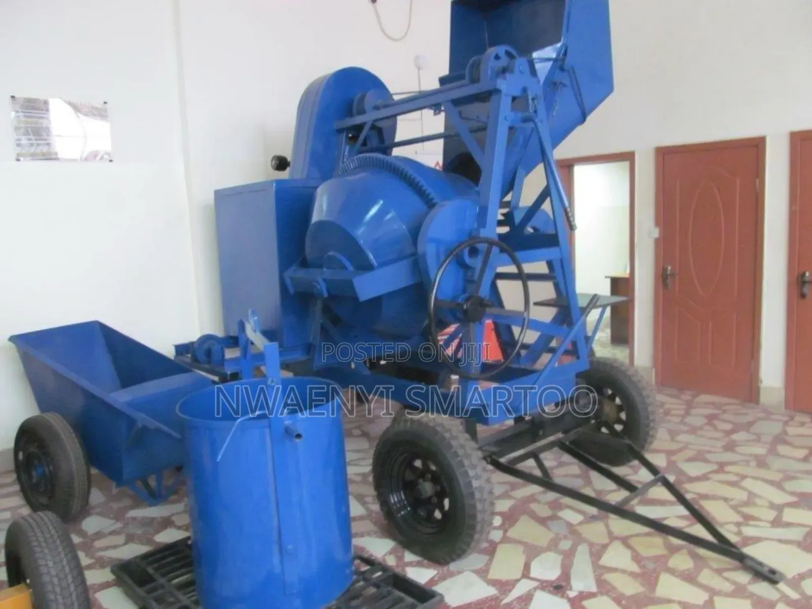 Selfload Concrete Mixer With Hoist
