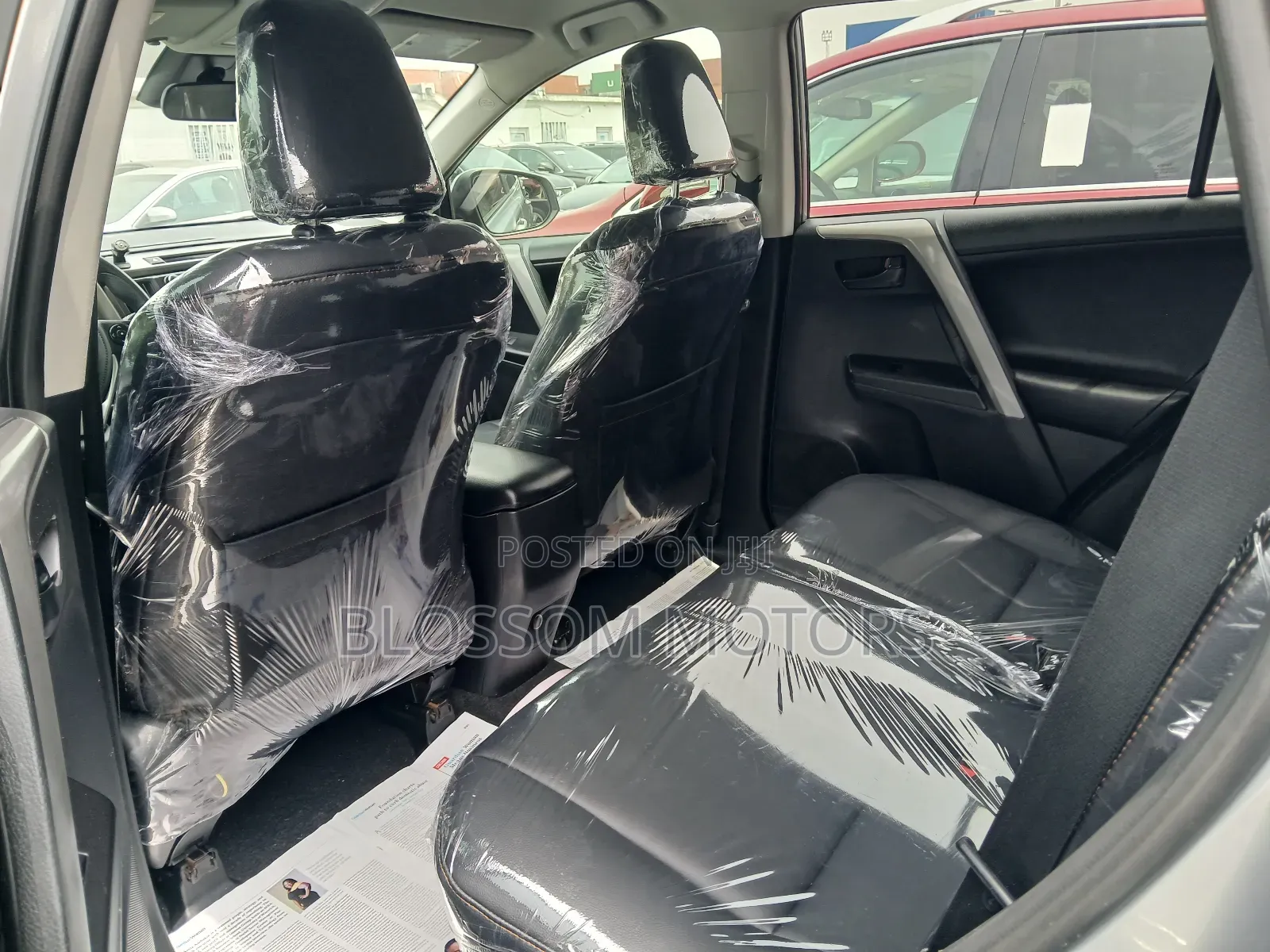 Toyota RAV4 XLE AWD (2.5L 4cyl 6A) 2017 Silver