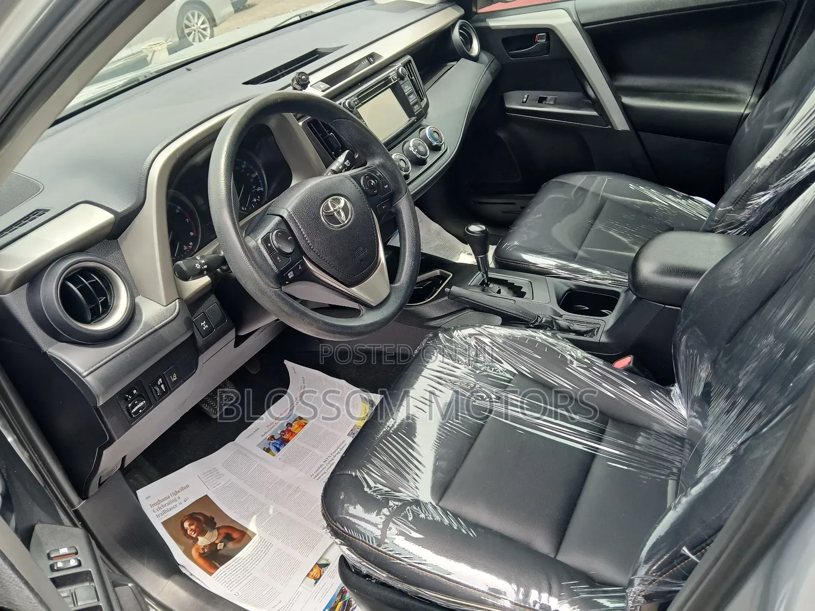Toyota RAV4 XLE AWD (2.5L 4cyl 6A) 2017 Silver