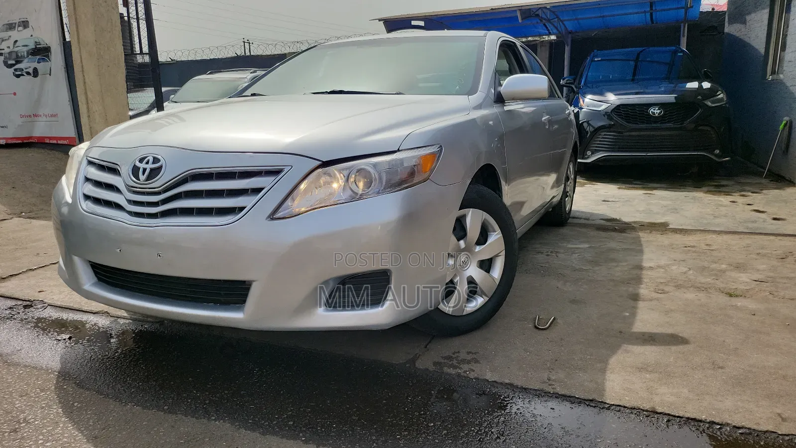Toyota Camry LE 4dr Sedan (2.5L 4cyl 6AM) 2010 Silver