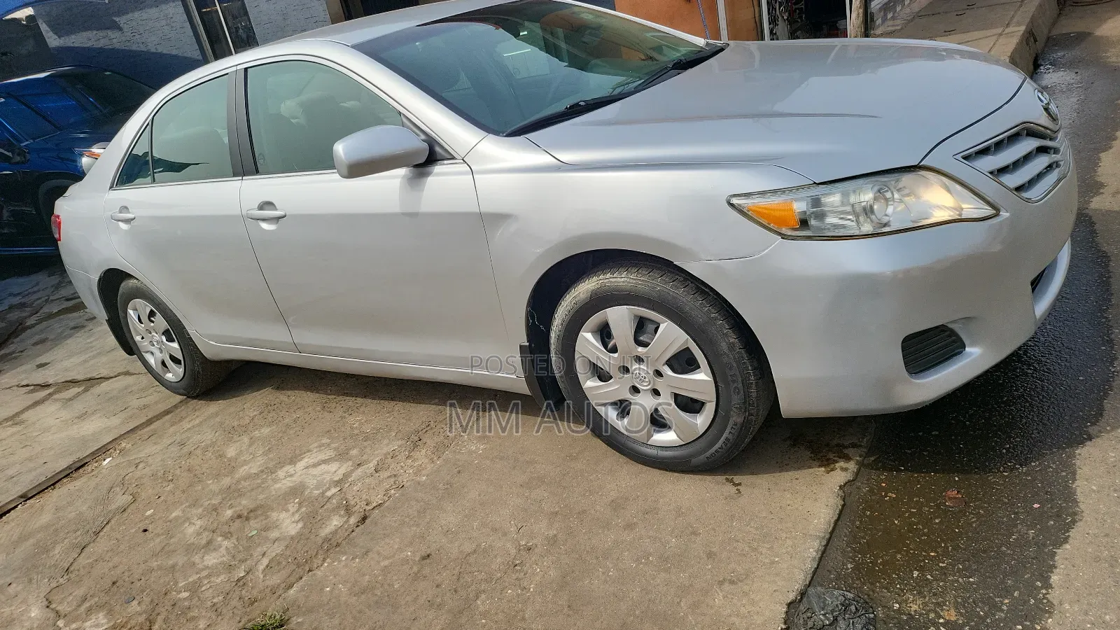 Toyota Camry LE 4dr Sedan (2.5L 4cyl 6AM) 2010 Silver