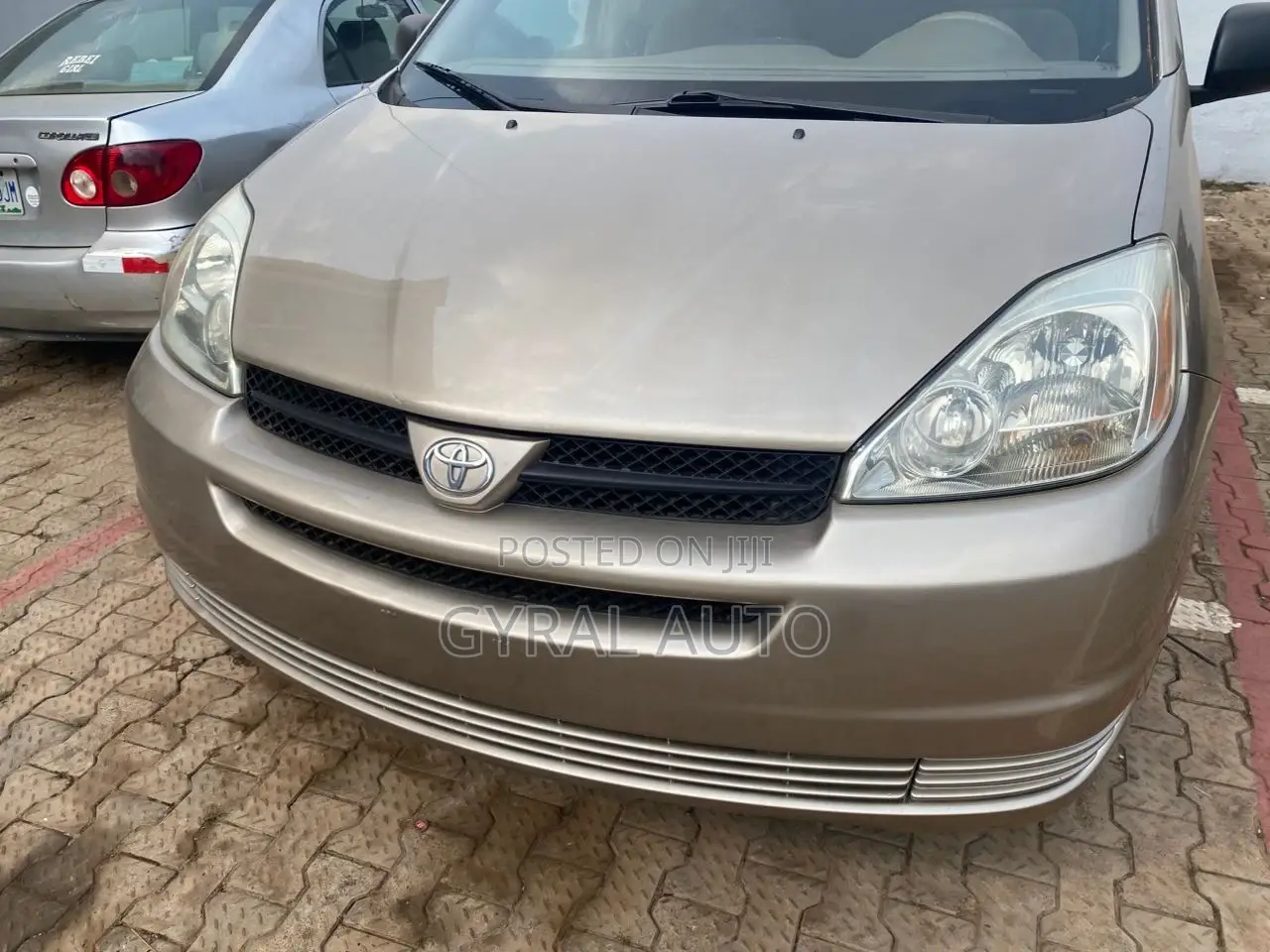 Toyota Sienna LE AWD 2005 Gold