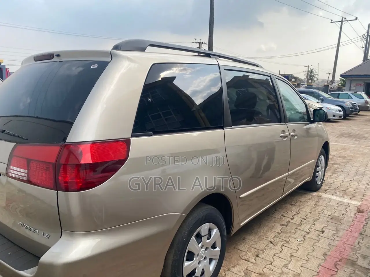 Toyota Sienna LE AWD 2005 Gold