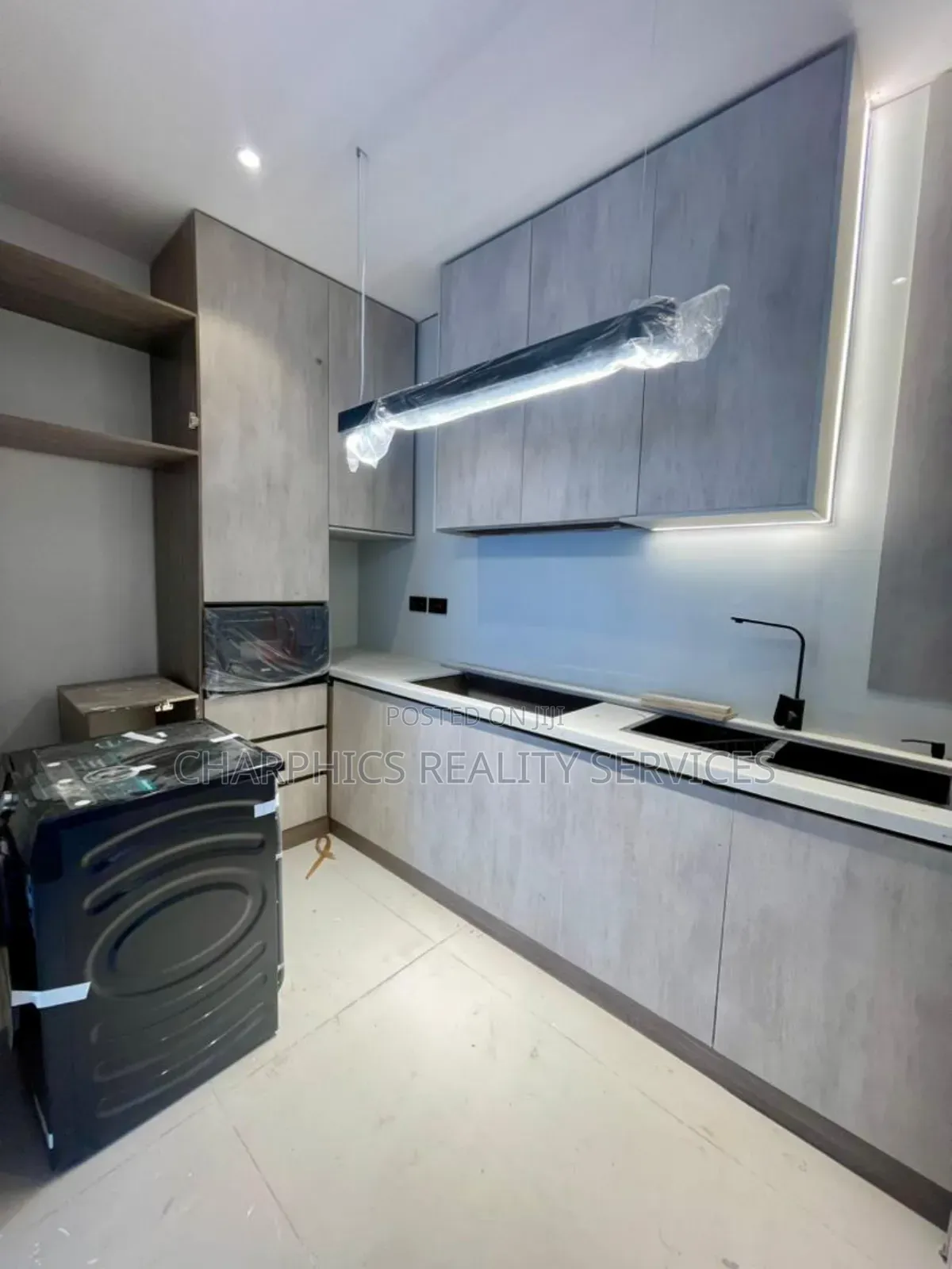 2bdrm Apartment in Lekki Phase 1 for sale
