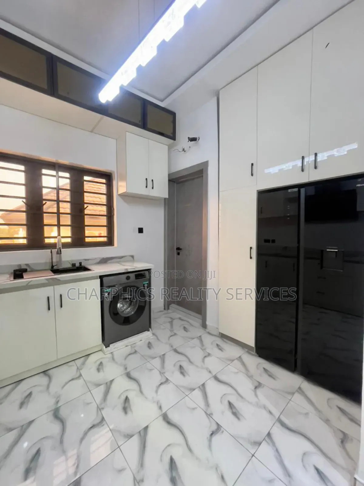 4bdrm Duplex in Lekki Phase 1 for sale