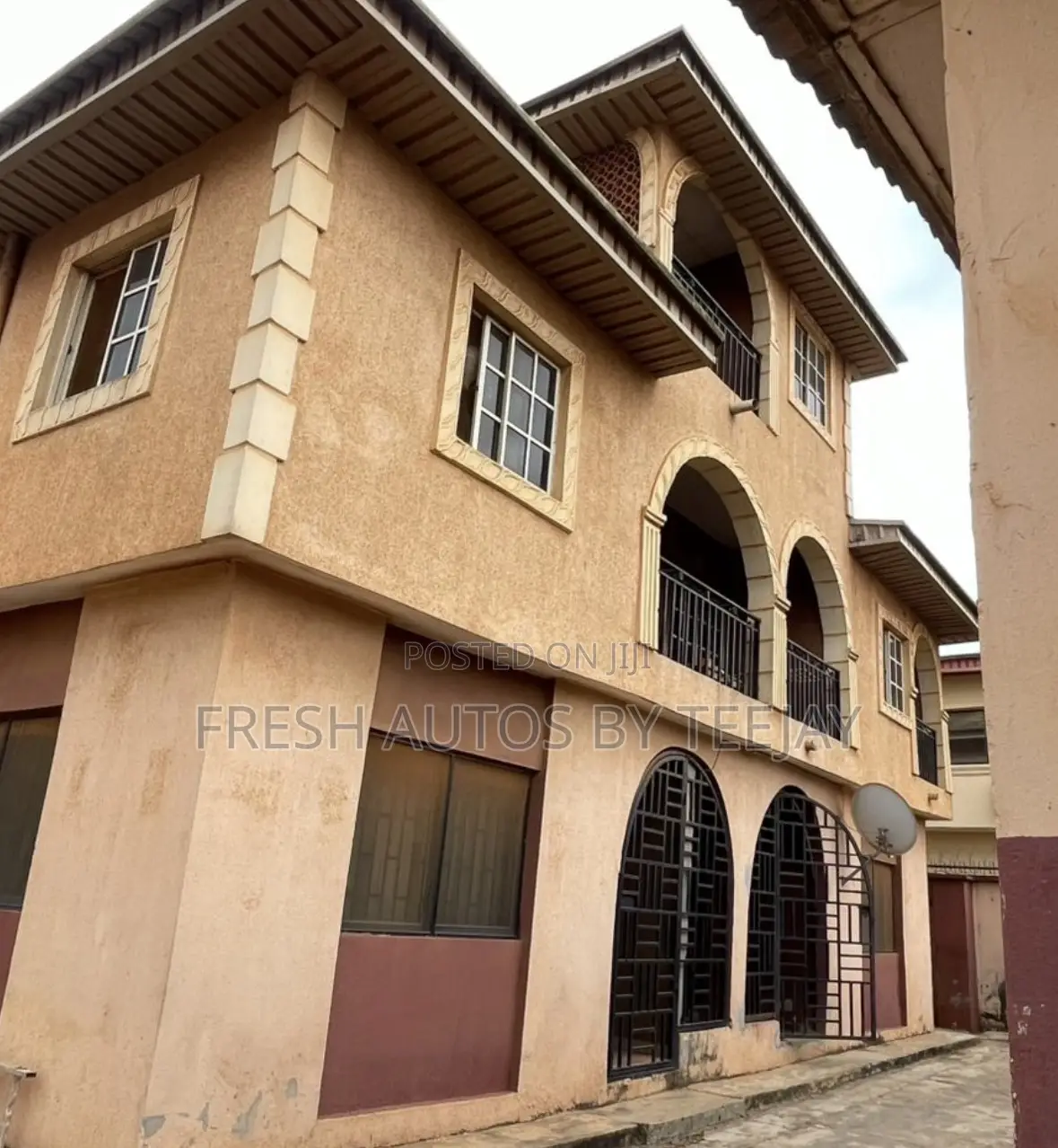 Furnished 3bdrm Block of Flats in Akute for sale