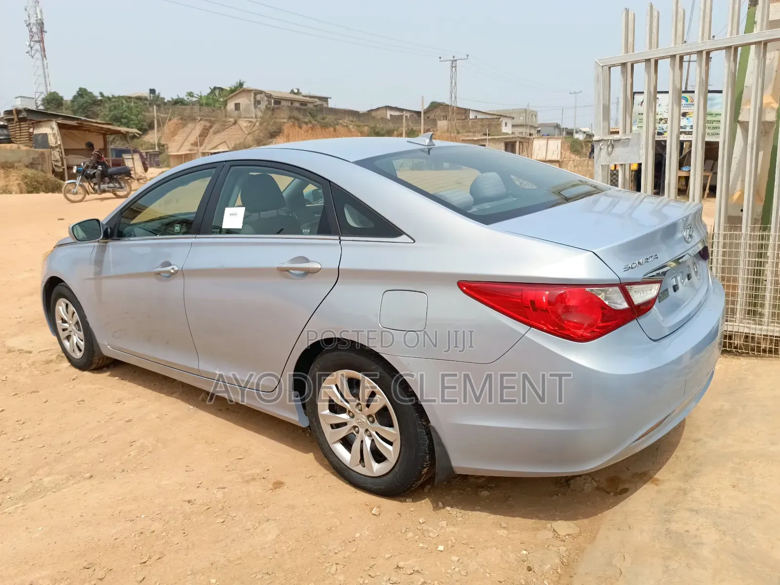 Hyundai Sonata GLS Sedan FWD (2.4L 4cyl 6A) 2012 Silver
