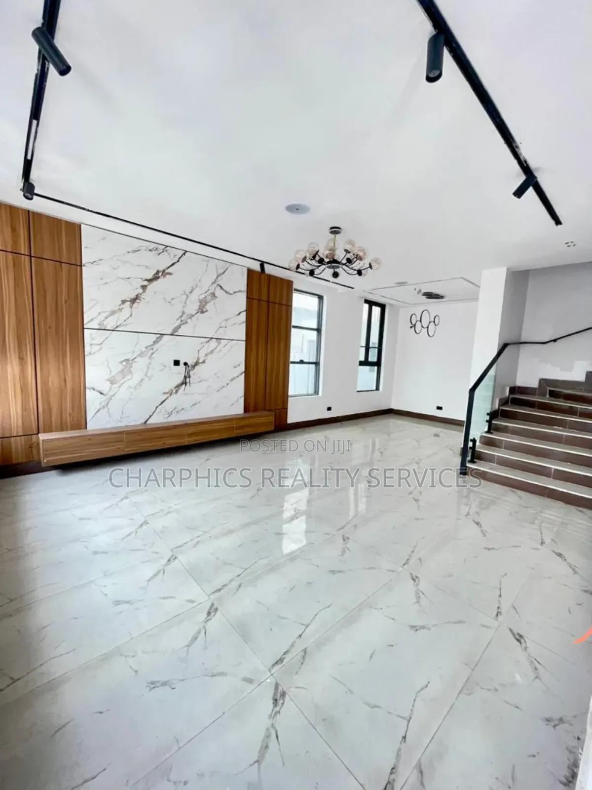 5bdrm Duplex in Lekki Phase 1 for sale