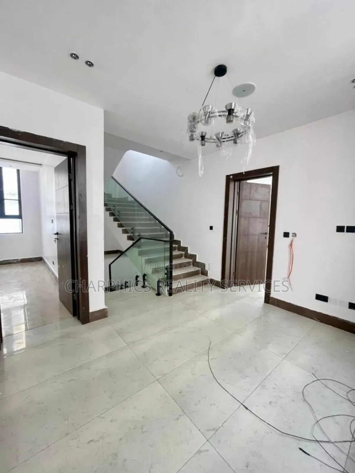 5bdrm Duplex in Lekki Phase 1 for sale