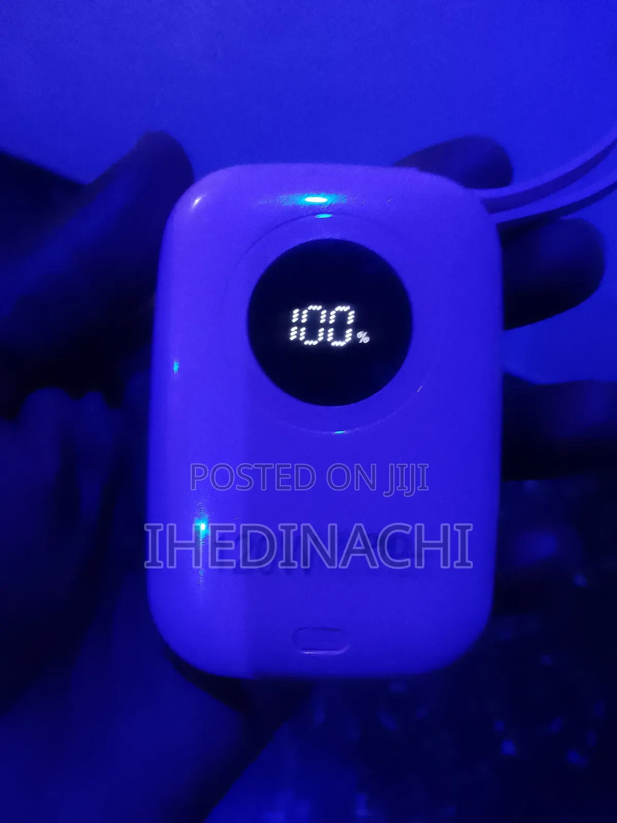 20,000 Mah Pocket Power Bank With iPhone, Type C, Cord