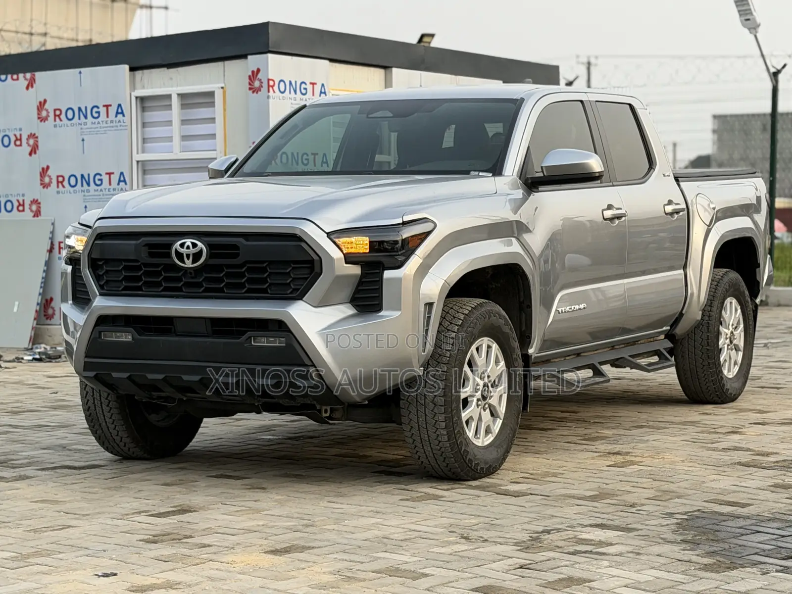 Toyota Tacoma SR5 Double Cab 5' Bed AT 2024 Silver