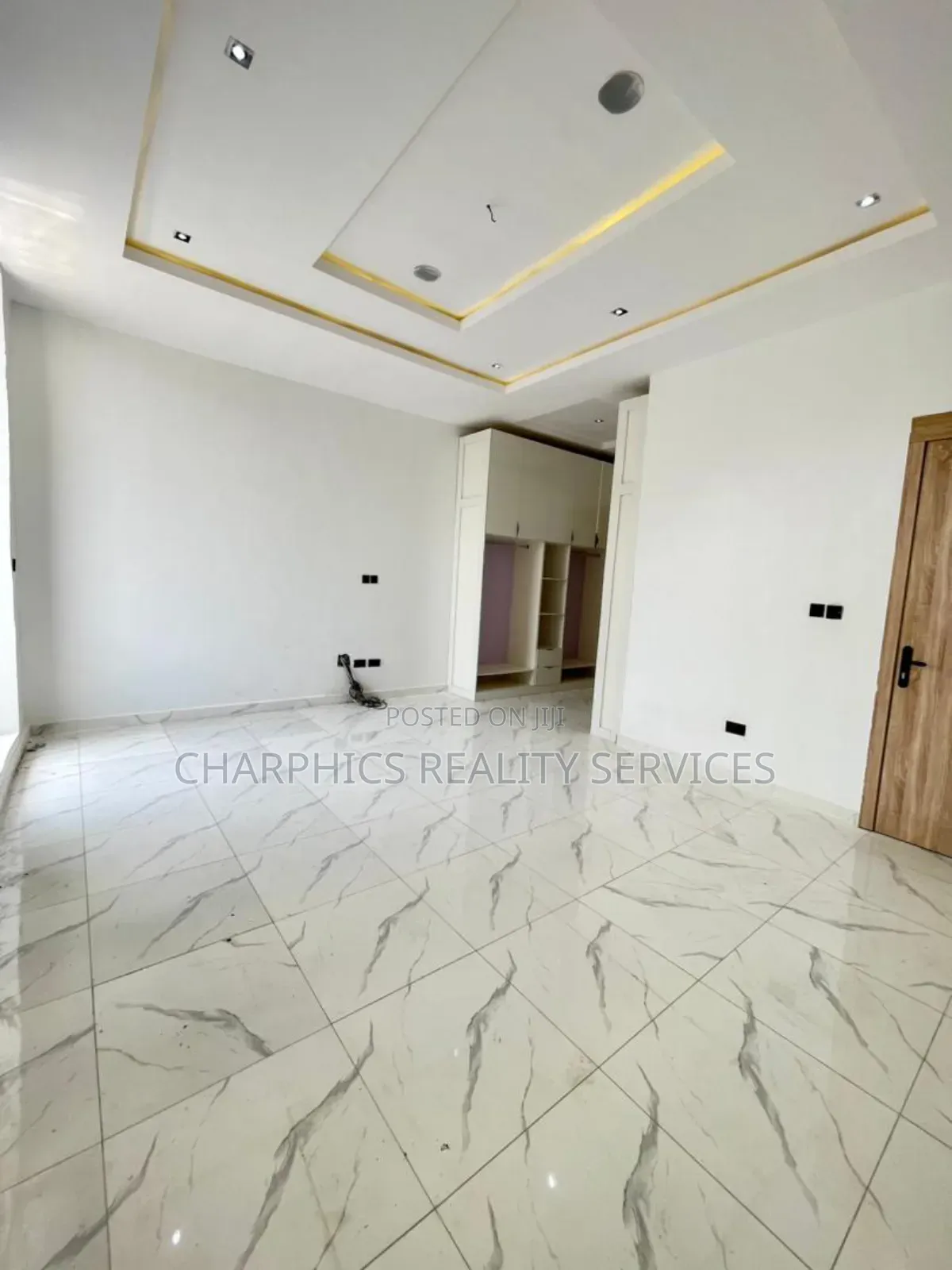 5bdrm Duplex in Ajah for sale