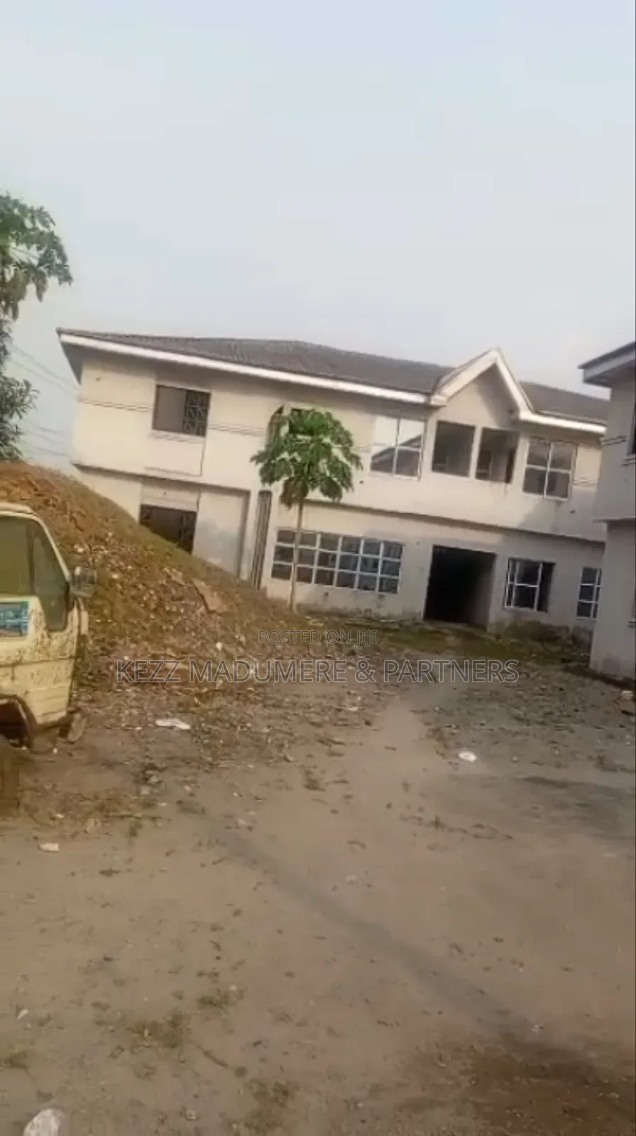 For Sale: Uncompleted 42 Rooms on 4 1⁄2 Plots at Woji, Ph