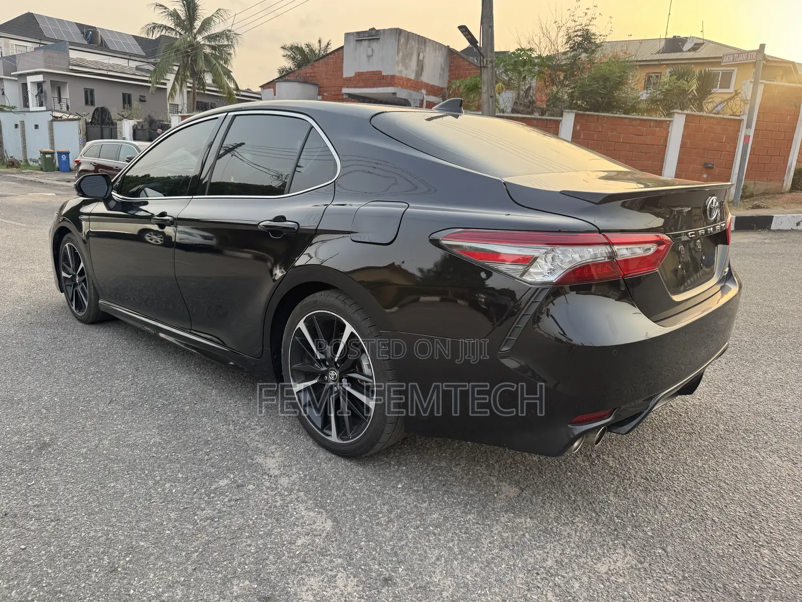 Toyota Camry XSE FWD (2.5L 4cyl 8AM) 2018 Black