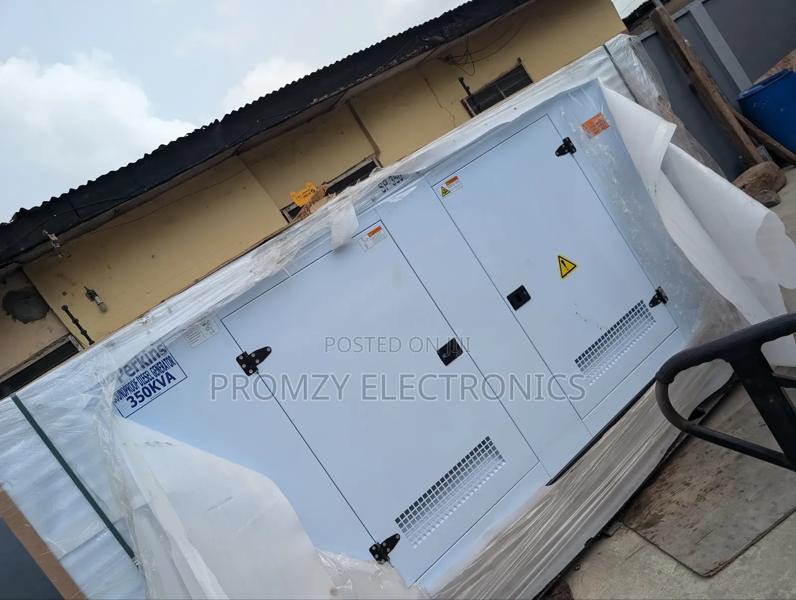 Brand New Perkins Diesel Soundproof Generator Sp350kva 100% Copper Coi