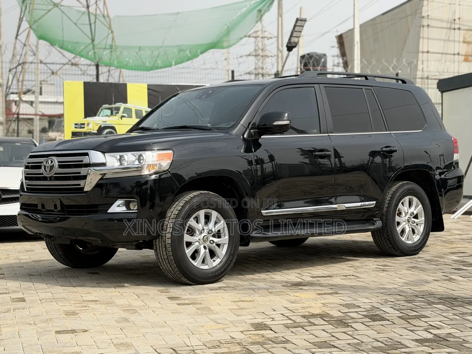 Toyota Land Cruiser 4.6 V8 GXR 2018 Black