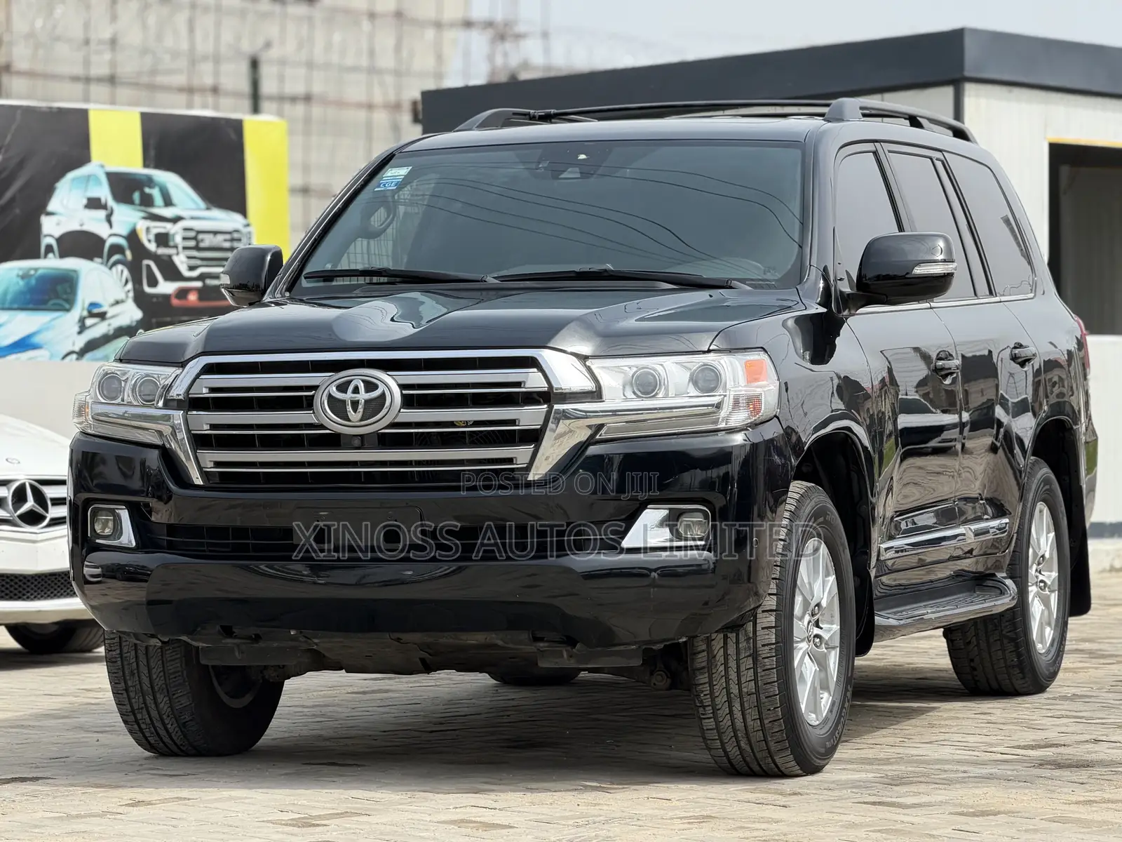 Toyota Land Cruiser 4.6 V8 GXR 2018 Black