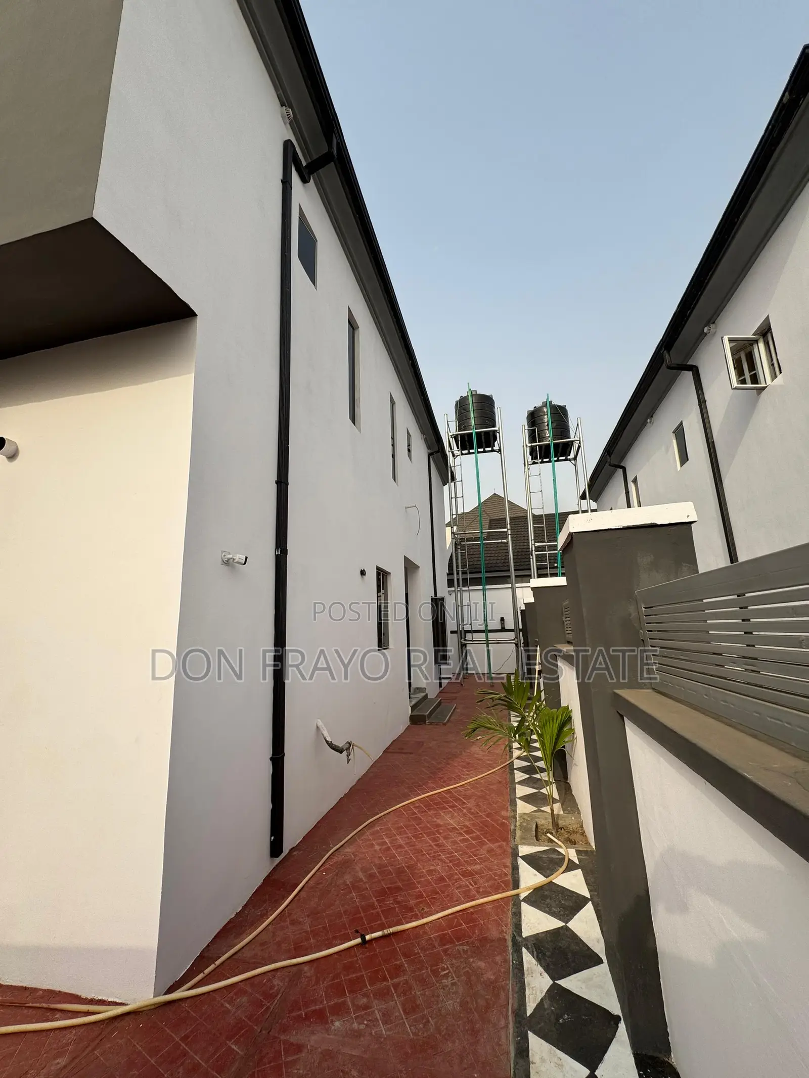 4bdrm Duplex in Carlton Gate Estate, Akobo for sale