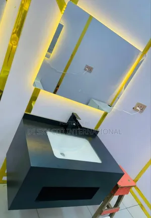 Hanging Quality Cabinet