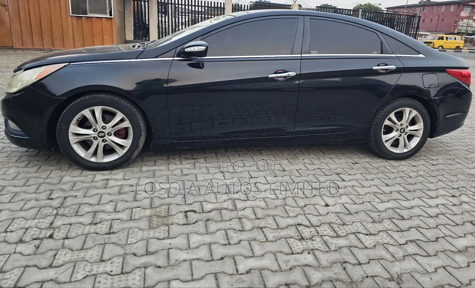 Hyundai Sonata Limited 2.0T Sedan (2.0L 4cyl 6A) 2012 Black