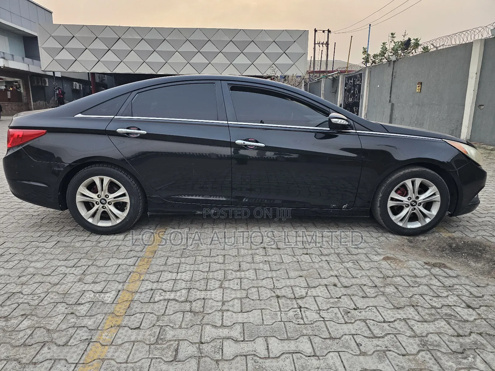 Hyundai Sonata Limited 2.0T Sedan (2.0L 4cyl 6A) 2012 Black