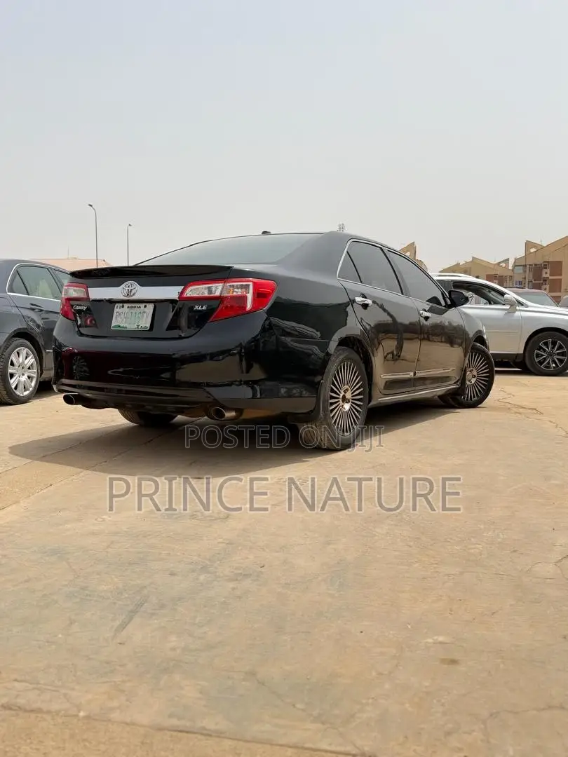 Toyota Camry XLE V6 4dr Sedan (3.5L 6cyl 6A) 2013 Black