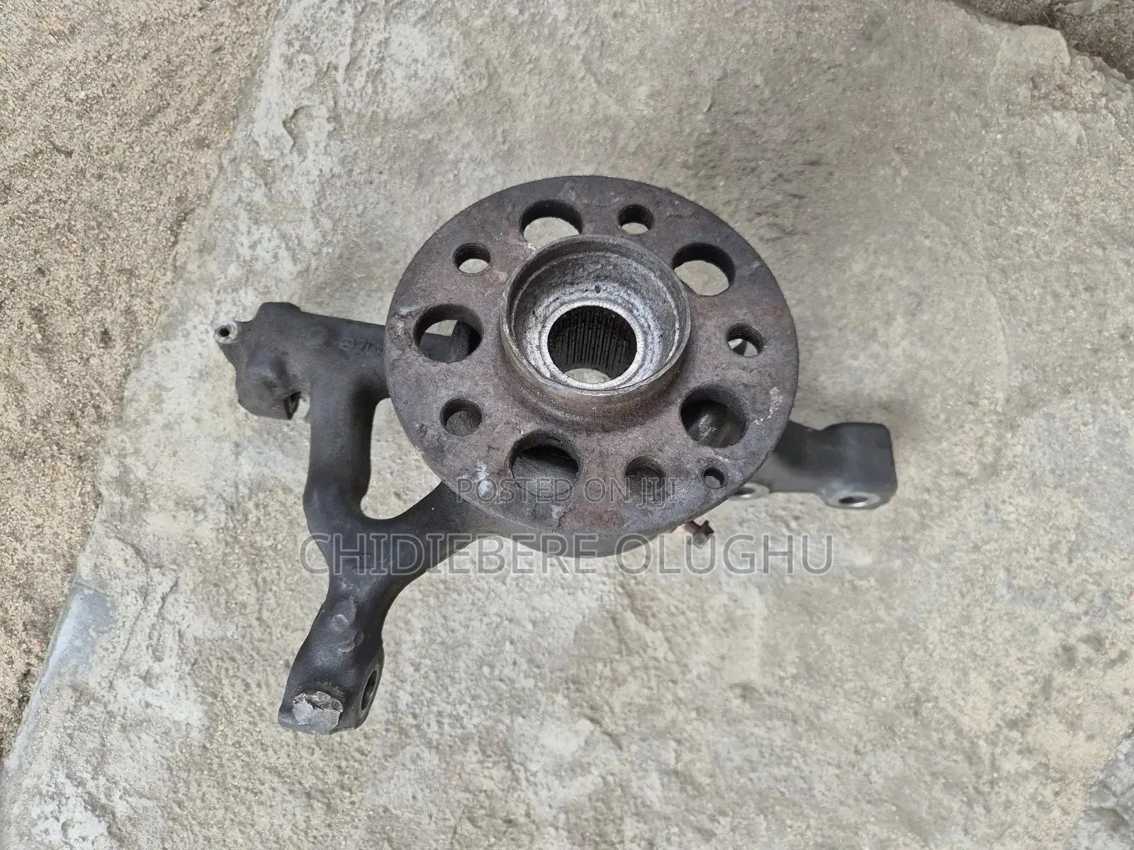 Benz C300 Front Hub