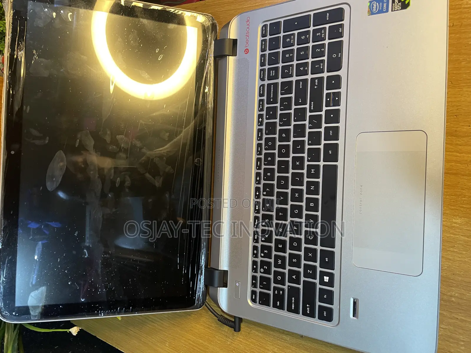 Laptop HP Envy 15 16GB Intel Core Ultra 7 SSD 256GB