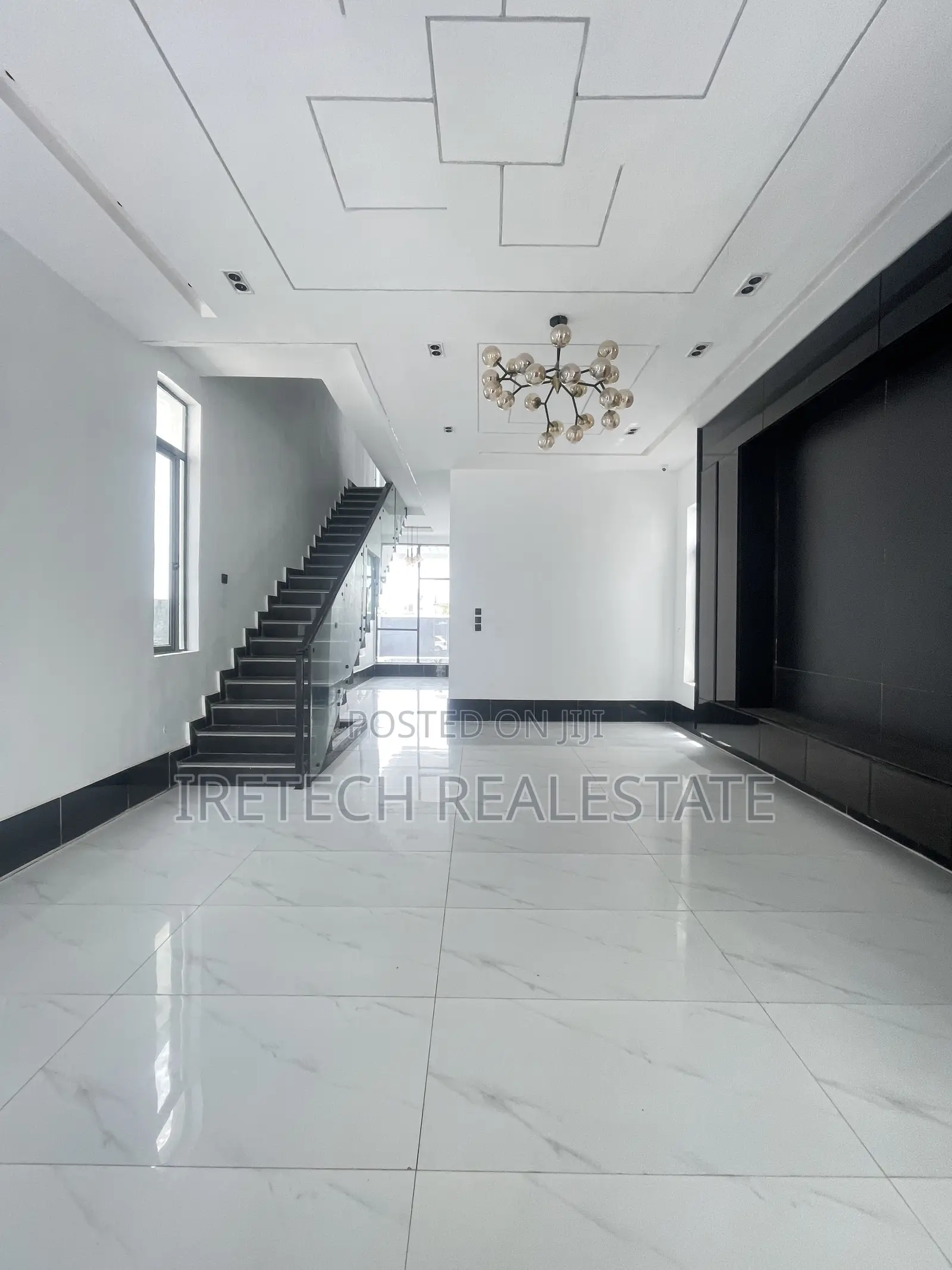 5bdrm Duplex in Ajah By Skymall, Off Lekki-Epe Expressway for sale
