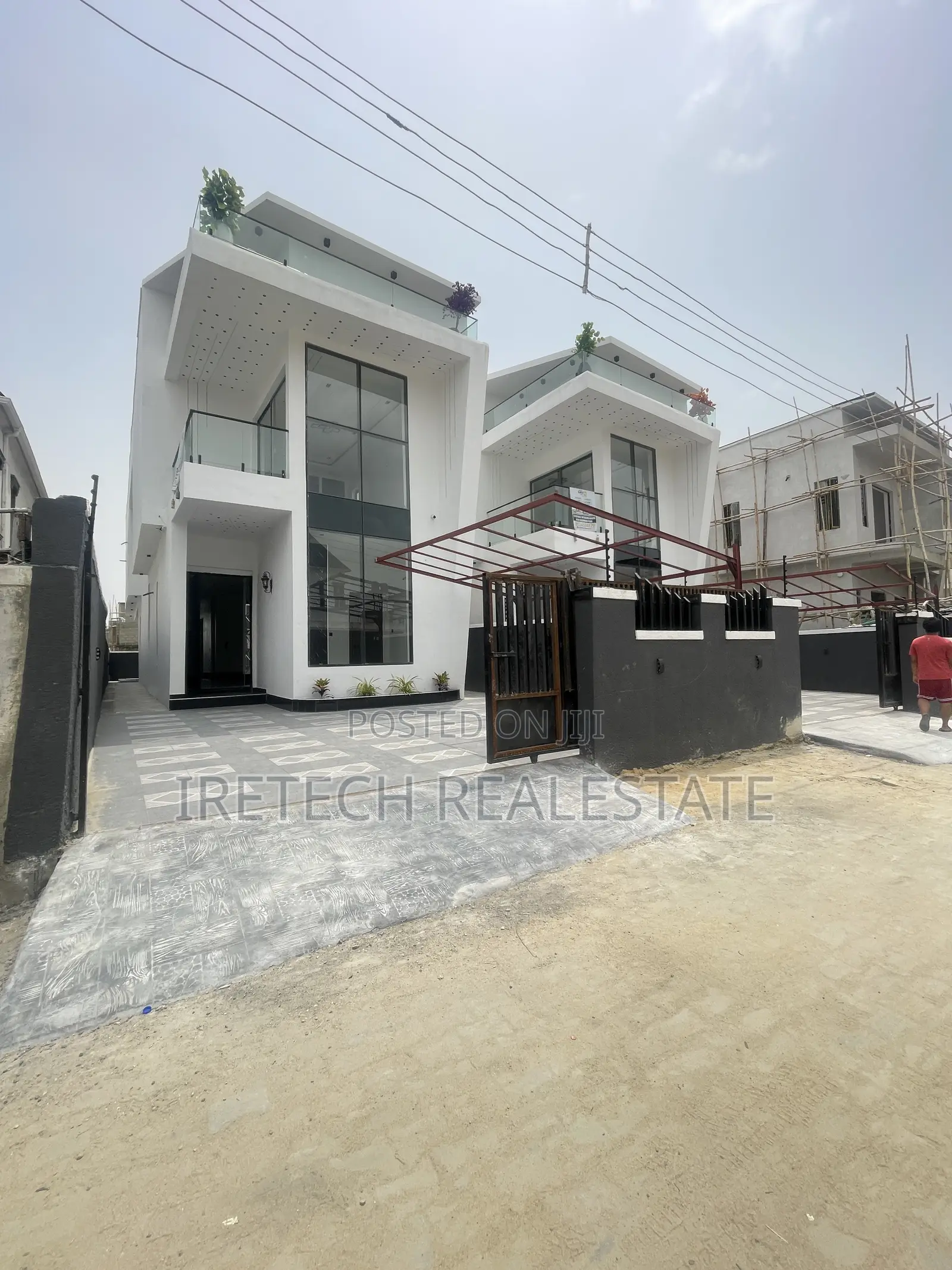 5bdrm Duplex in Ajah By Skymall, Off Lekki-Epe Expressway for sale