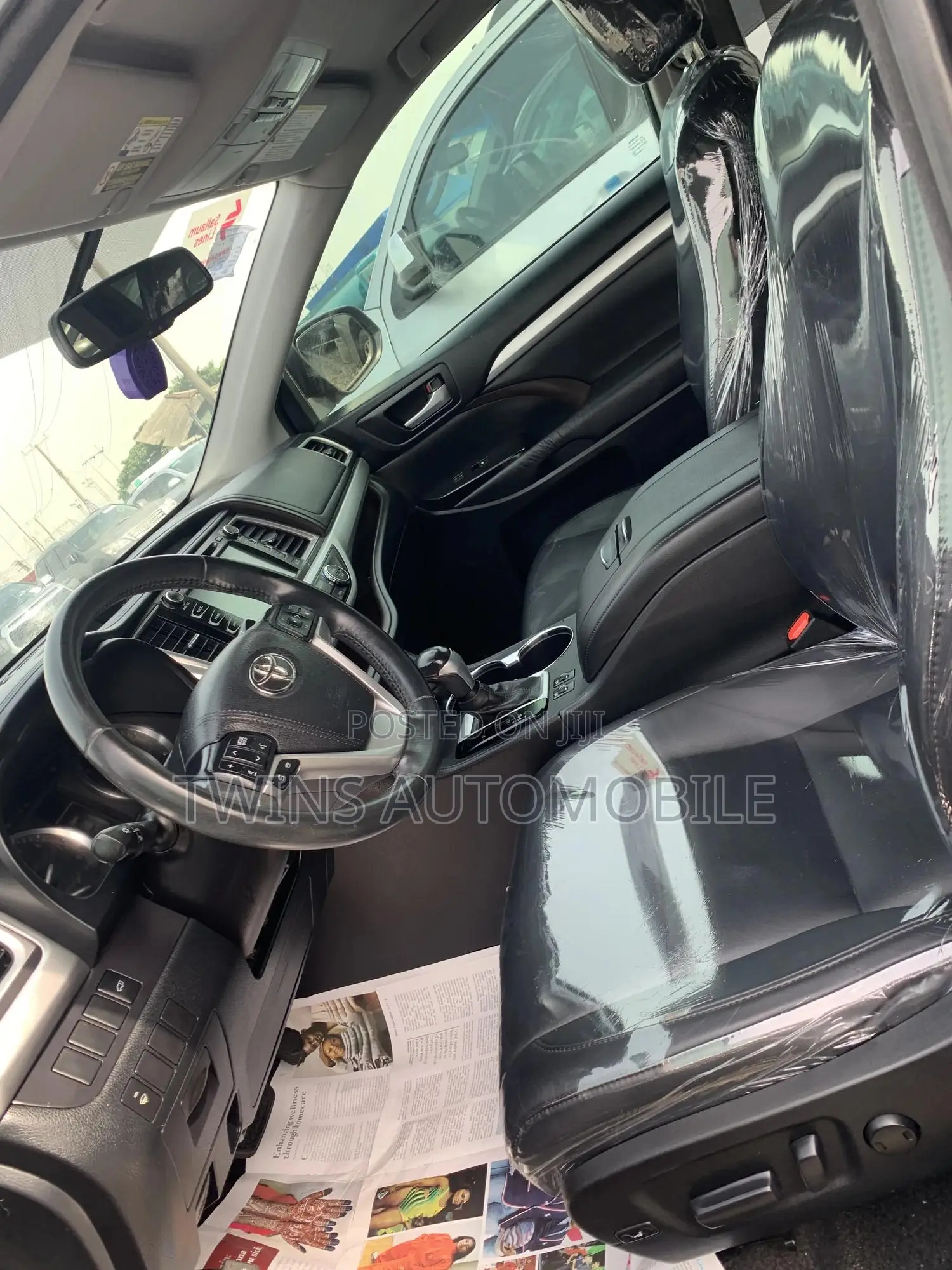 Toyota Highlander XLE 4dr SUV AWD (3.5L 6cyl 6A) 2015 Gray
