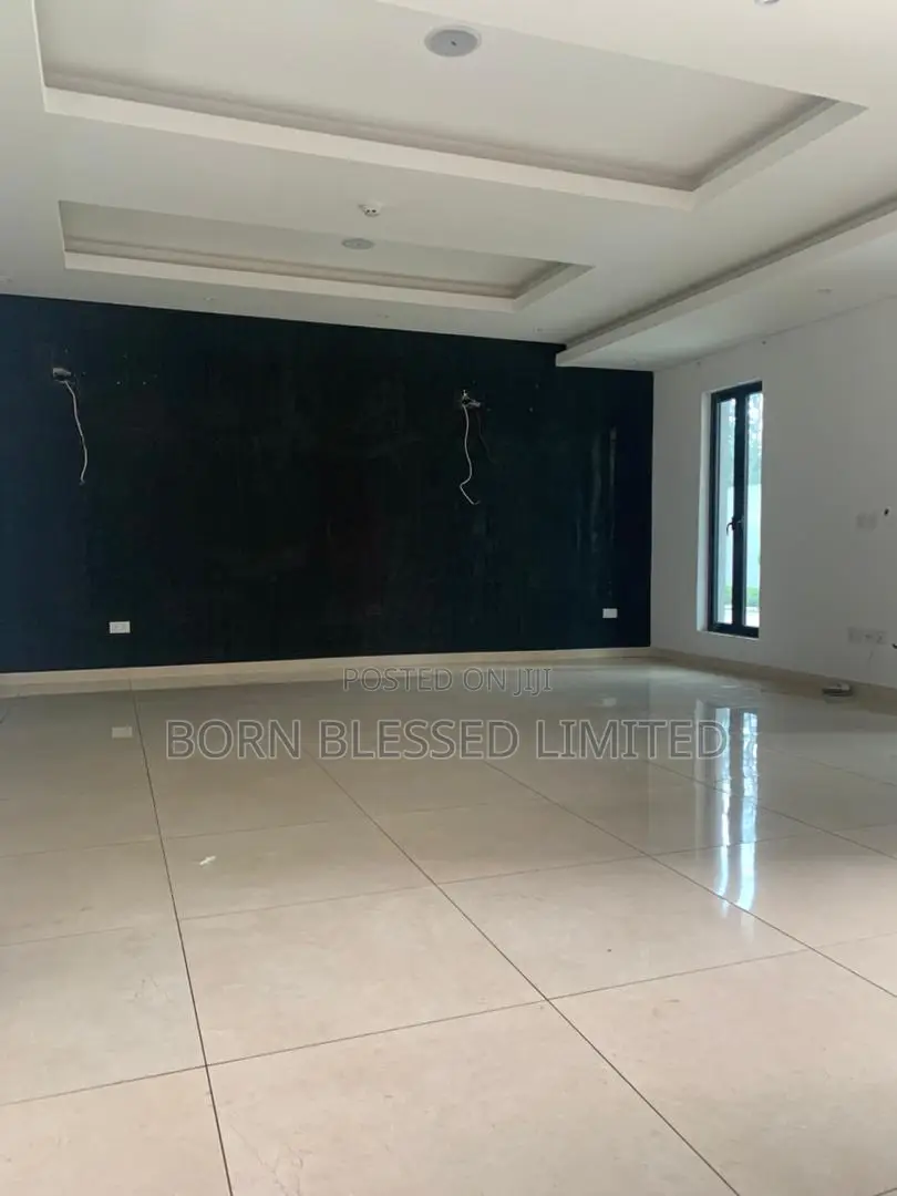 4bdrm Duplex in Lagos State for rent
