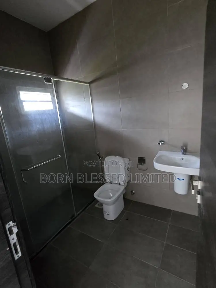 2bdrm Block of Flats in Osborne, Lagos State for rent