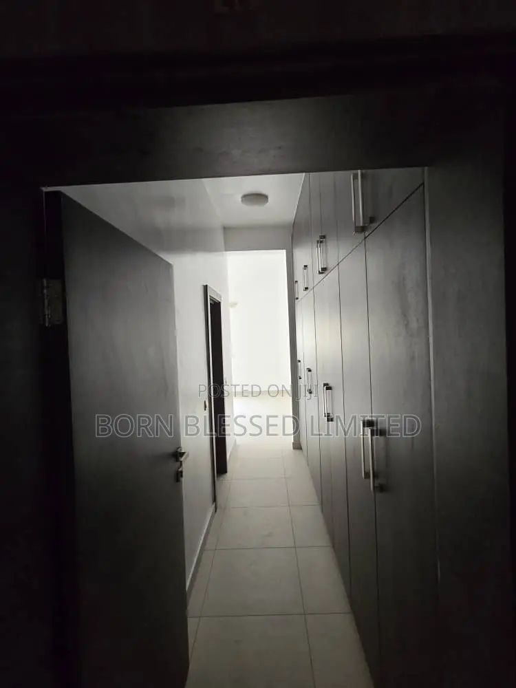 2bdrm Block of Flats in Osborne, Lagos State for rent