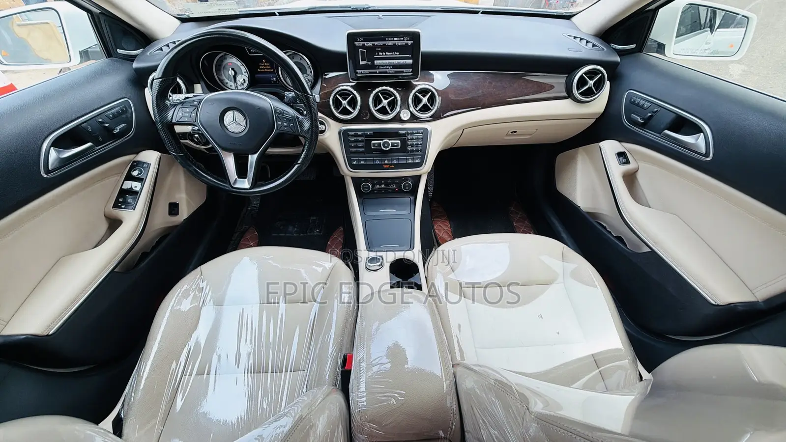 Mercedes-Benz GLA 250 2015 White