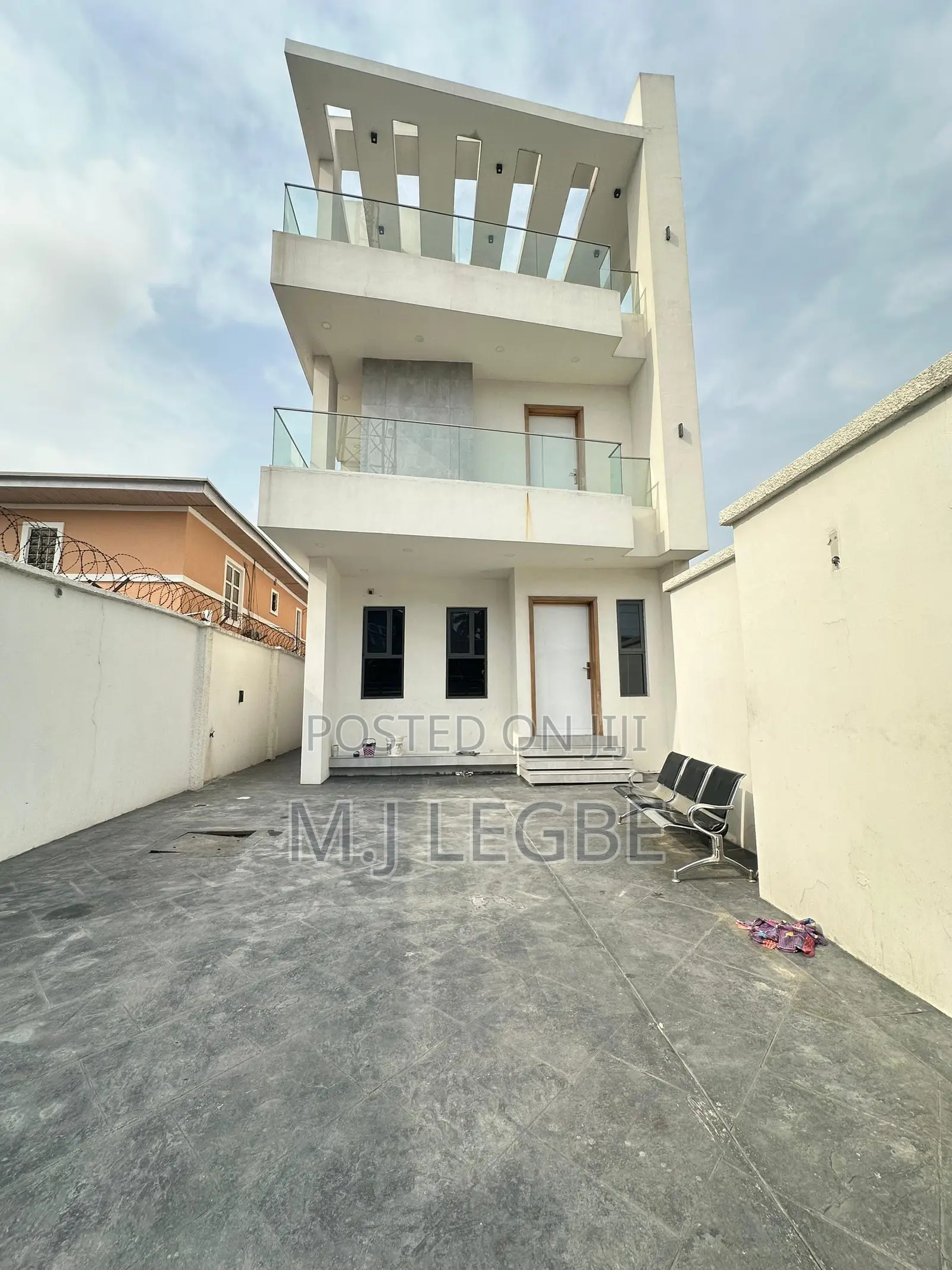 4bdrm Duplex in Phase 1, Lekki for rent