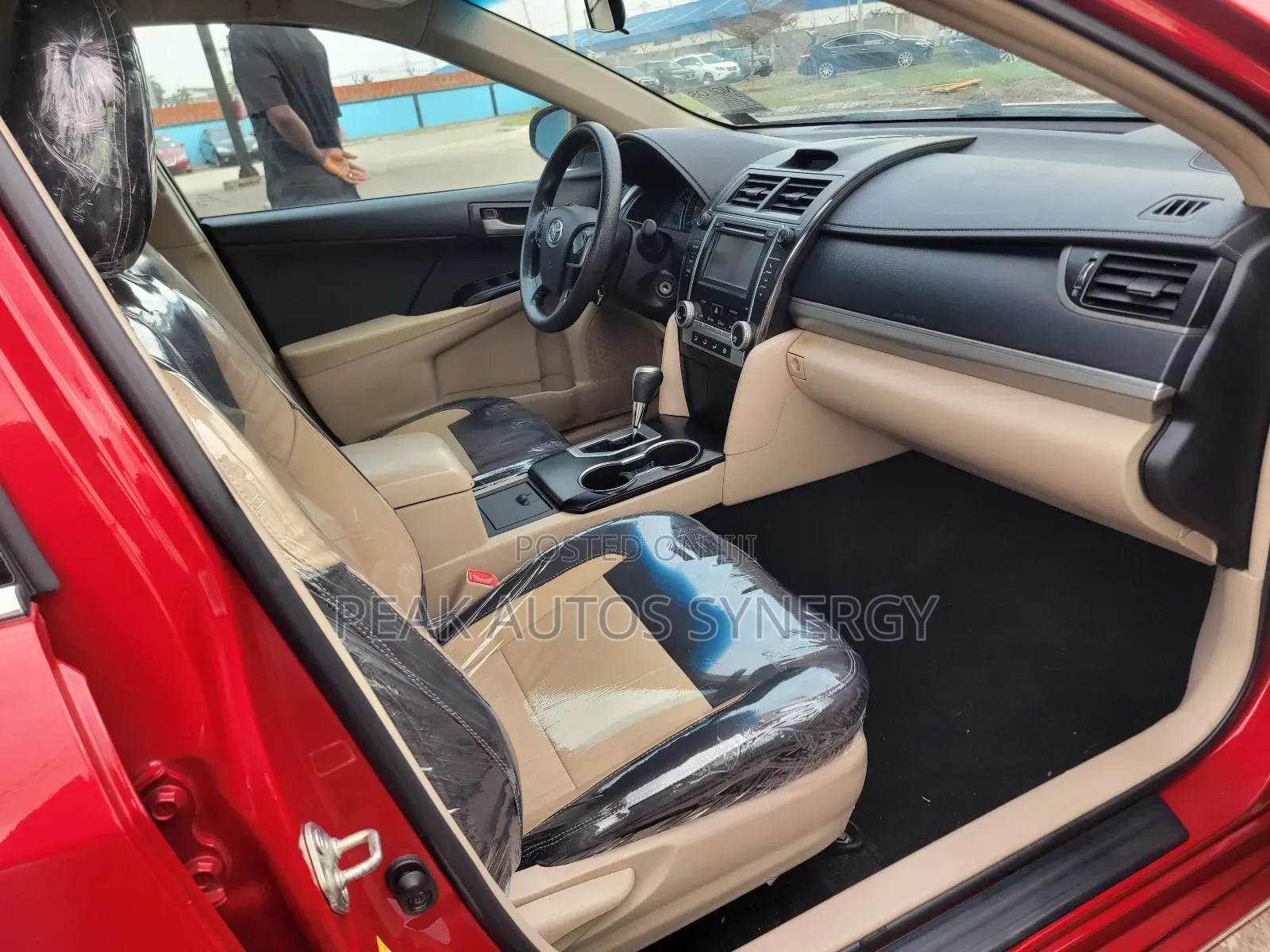 Toyota Camry LE 4dr Sedan w/Prod. End 11/13 (2.5L 4cyl 6A) 2014 Red