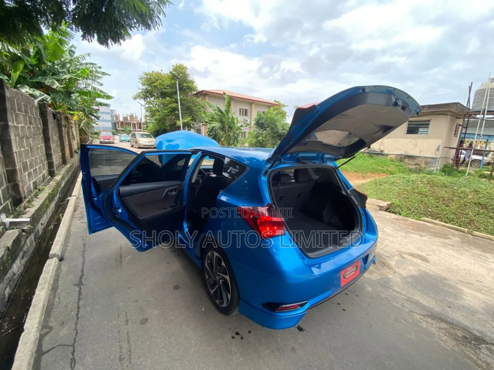 Toyota Corolla SE 4dr Sedan (1.8L 4cyl CVT) 2017 Blue