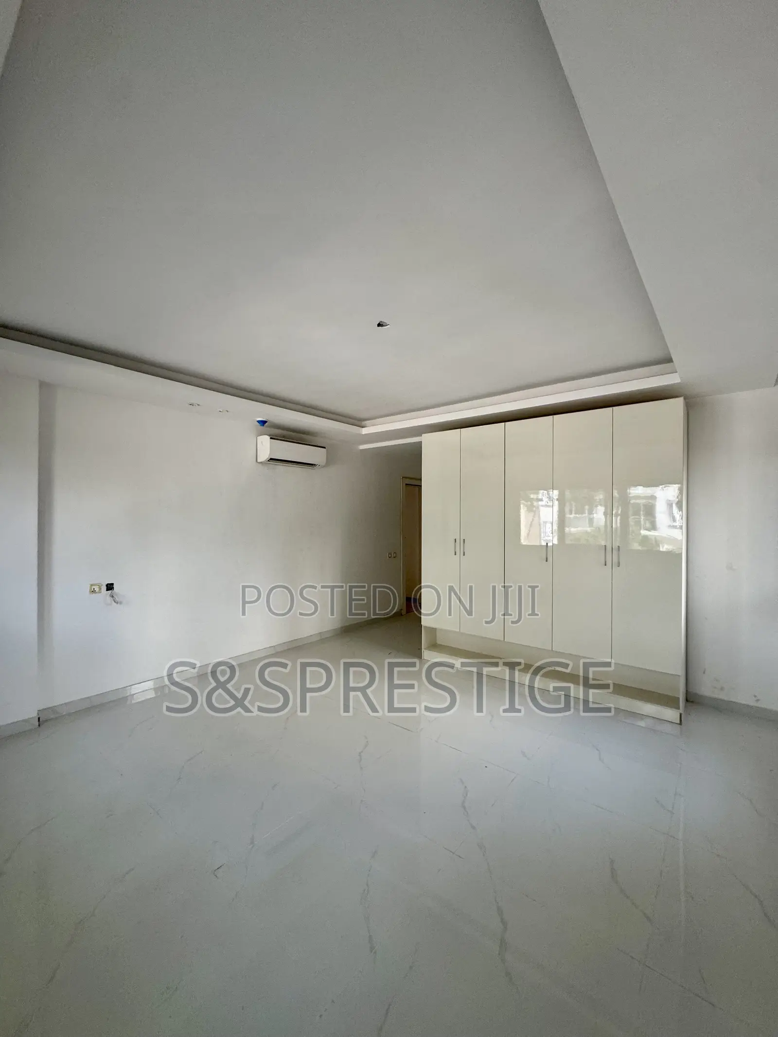 3bdrm Apartment in Old Ikoyi for rent