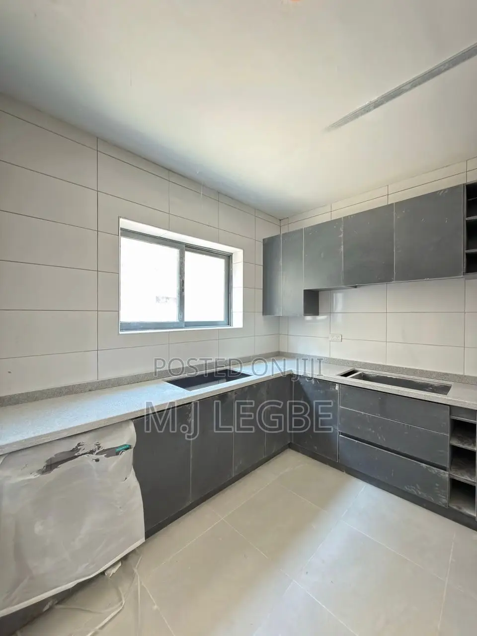 4bdrm Duplex in Osapa, Lekki for rent