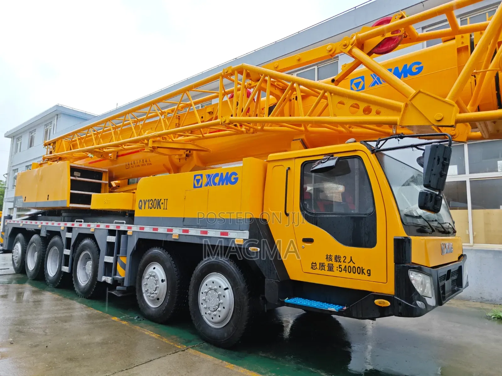 For Sale: Heavy-Duty Mobile Crane – XCMG Qy130k