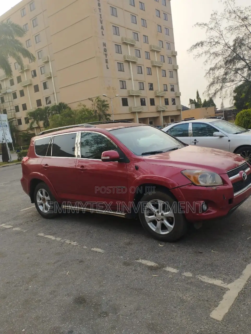 Toyota RAV4 2011 Red