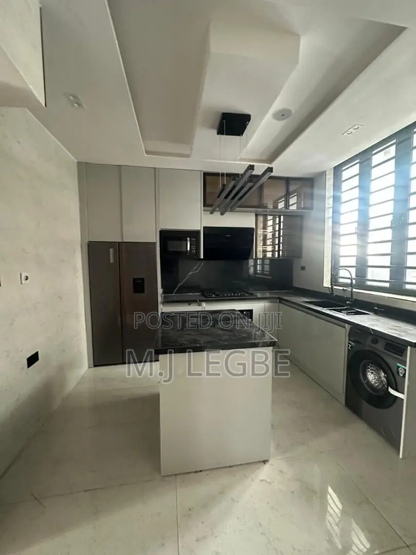 5bdrm Duplex in Phase 1, Lekki for rent