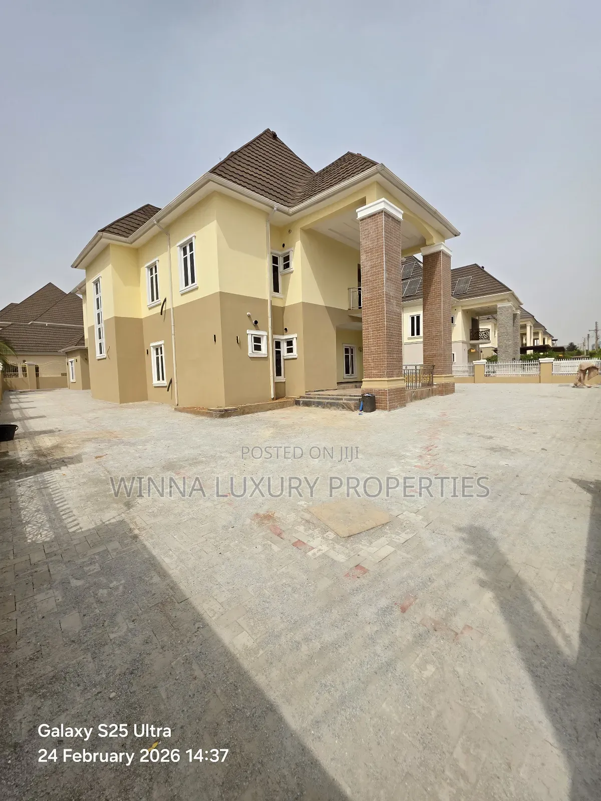5bdrm Duplex in River Park Estate, Lugbe District for sale