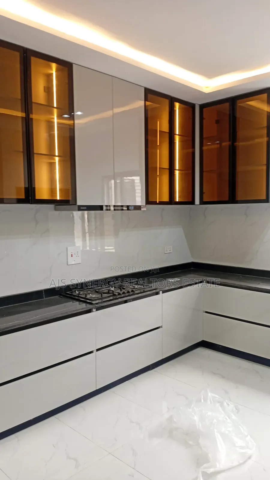 4bdrm Penthouse in Abraham Adesanya Estate for sale