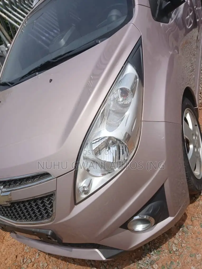 Chevrolet Spark 1LT 2013 White