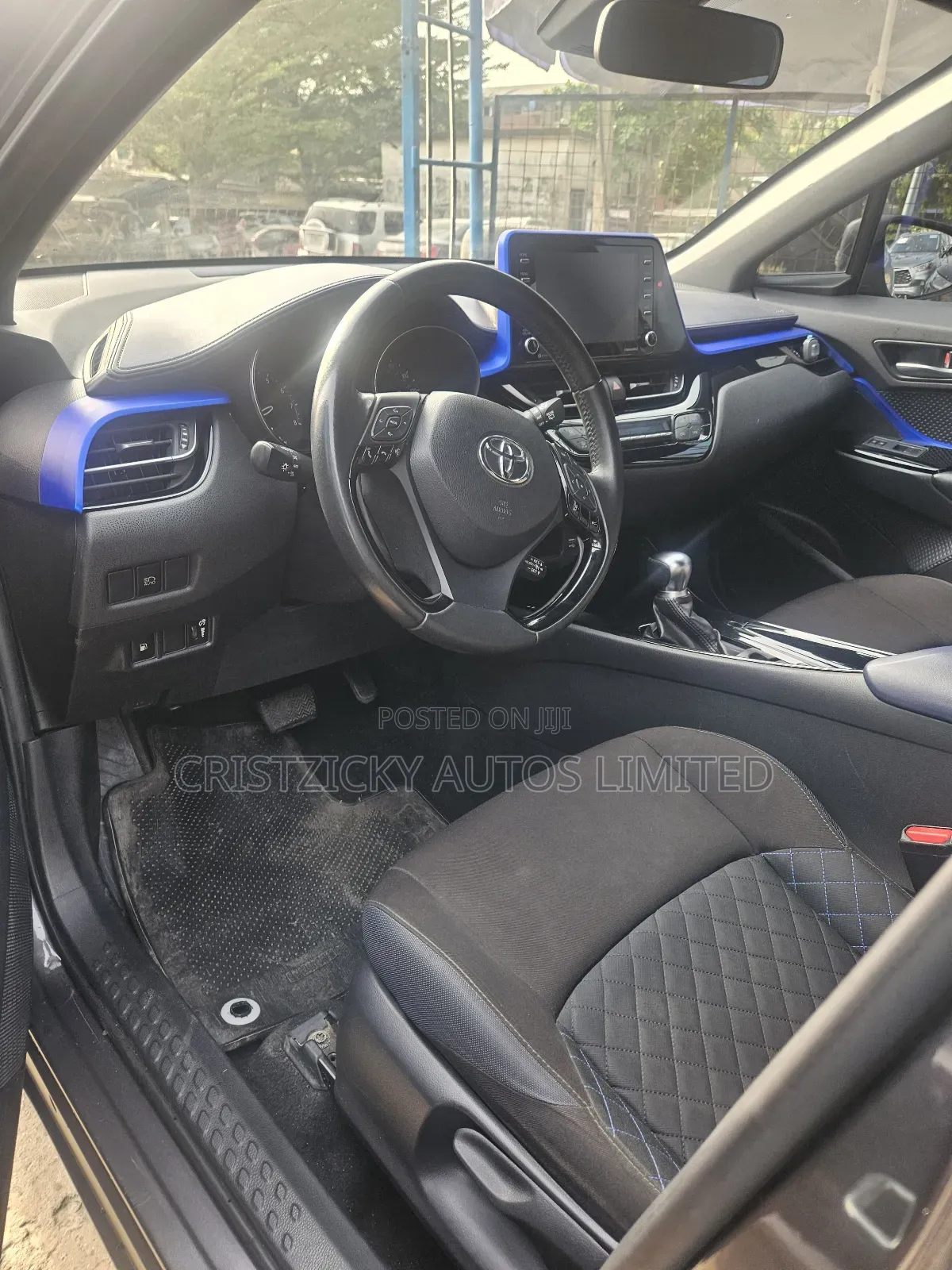 Toyota C-HR 2020 Gray