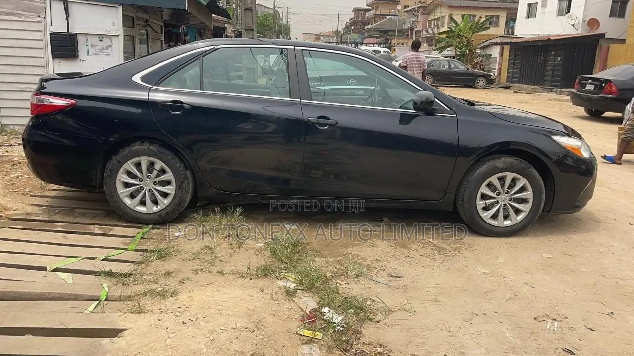 Toyota Camry LE 4dr Sedan (2.5L 4cyl 6A) 2016 Black