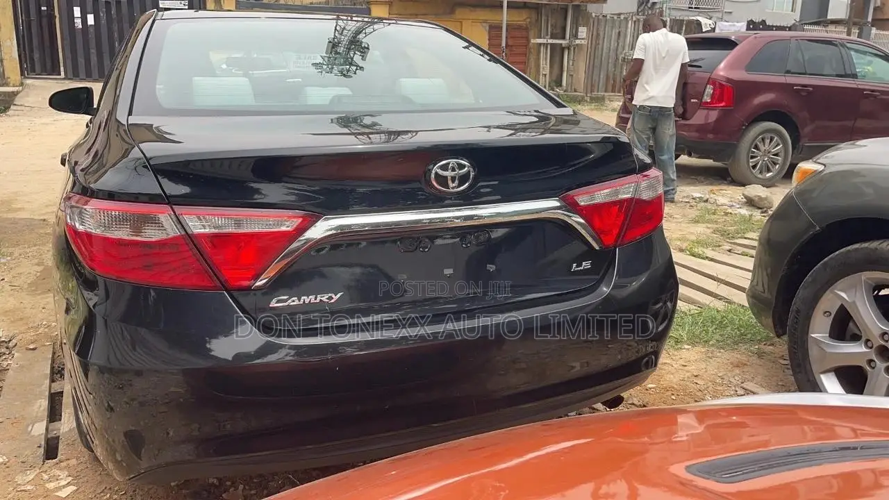 Toyota Camry LE 4dr Sedan (2.5L 4cyl 6A) 2016 Black